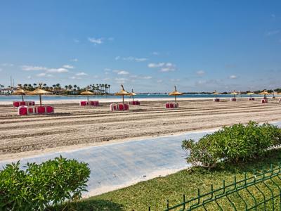 Wohnung in erster Meereslinie Pto. Alcudia mit Pool und in der Nähe des Hafens