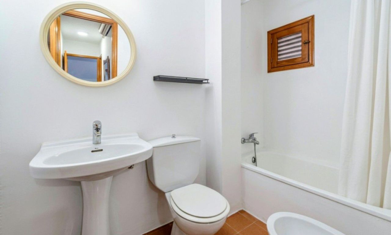 Piso con terraza a 200 metros de la playa de Cala Millor