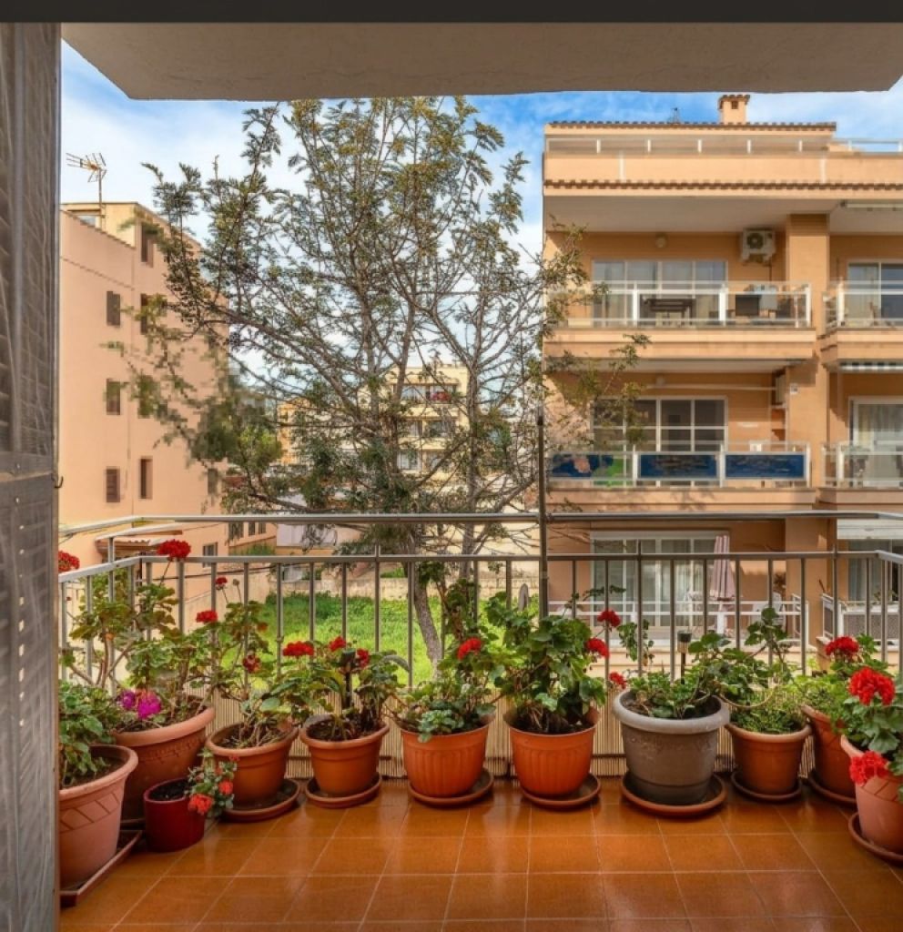 Piso con terraza a 200 metros de la playa de Cala Millor