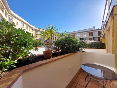 Apartamento con equipamiento de primera y piscina comunitaria en Campos