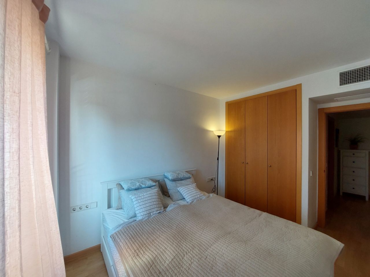 Apartamento con equipamiento de primera y piscina comunitaria en Campos
