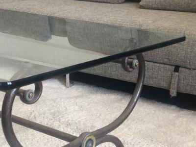 Mesa de centro para salón estructura de hierro tapa de vidrio de grosor de un dedo 120 x 50