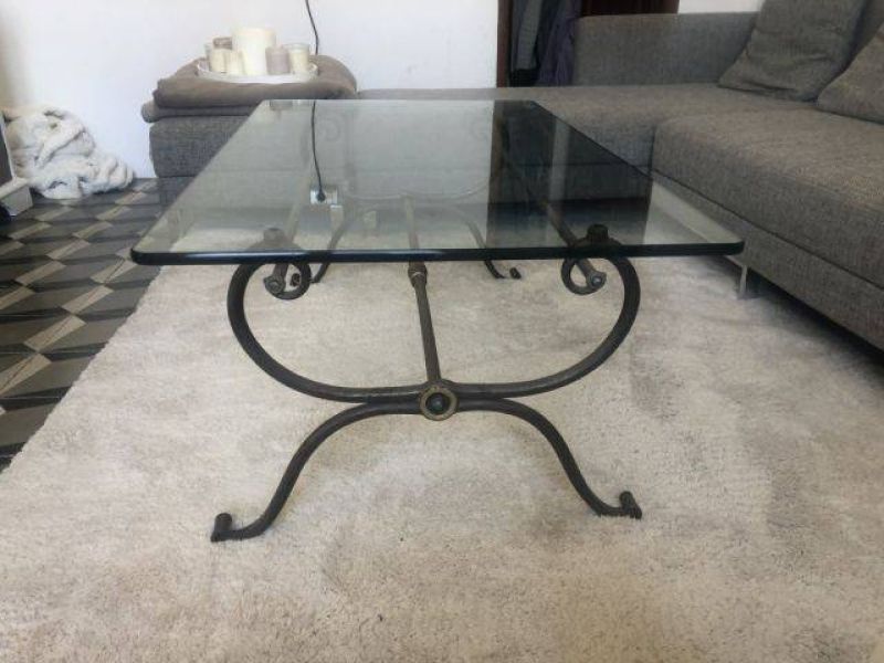 Mesa de centro para salón estructura de hierro tapa de vidrio de grosor de un dedo 120 x 50