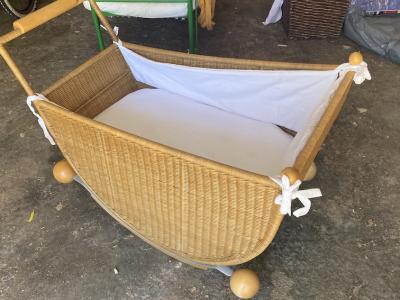 Hermosa cuna/cama para bebés