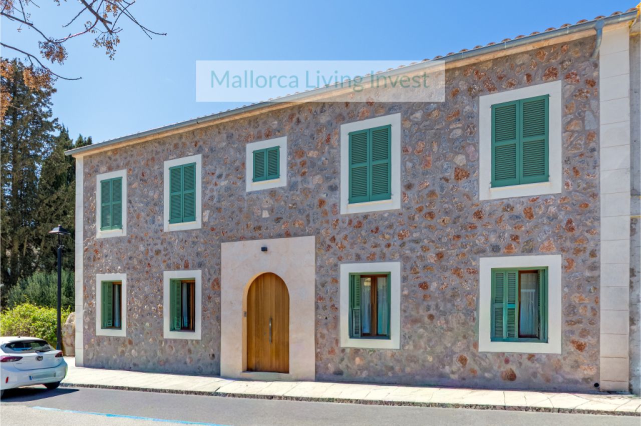 Lovely ground floor apartment with terrace and parking in Valldemossa