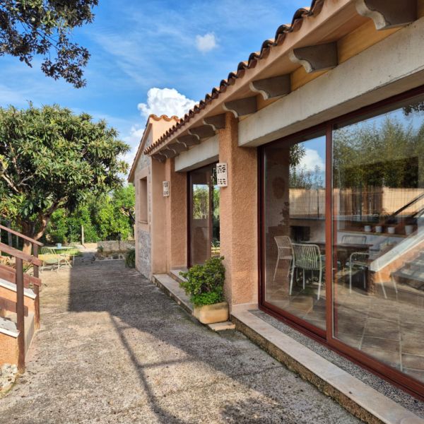 Hermosa finca en alquiler de larga duración en San Lorenzo