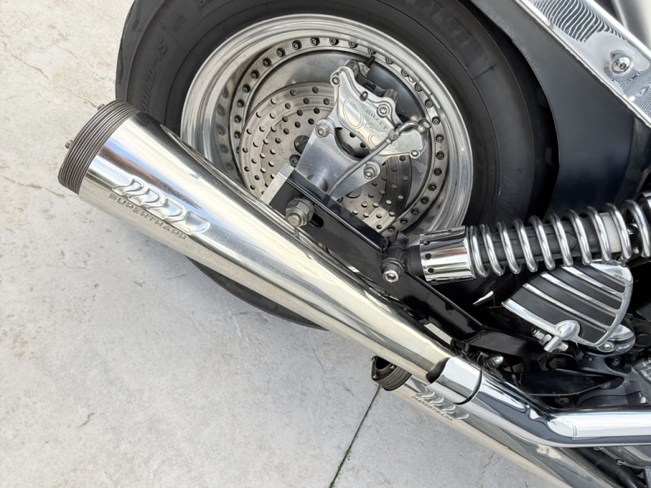 Wunderschöne Harley Dyna Custom | 1450cc Twin Cam | 230er Heckumbau | Matt Black