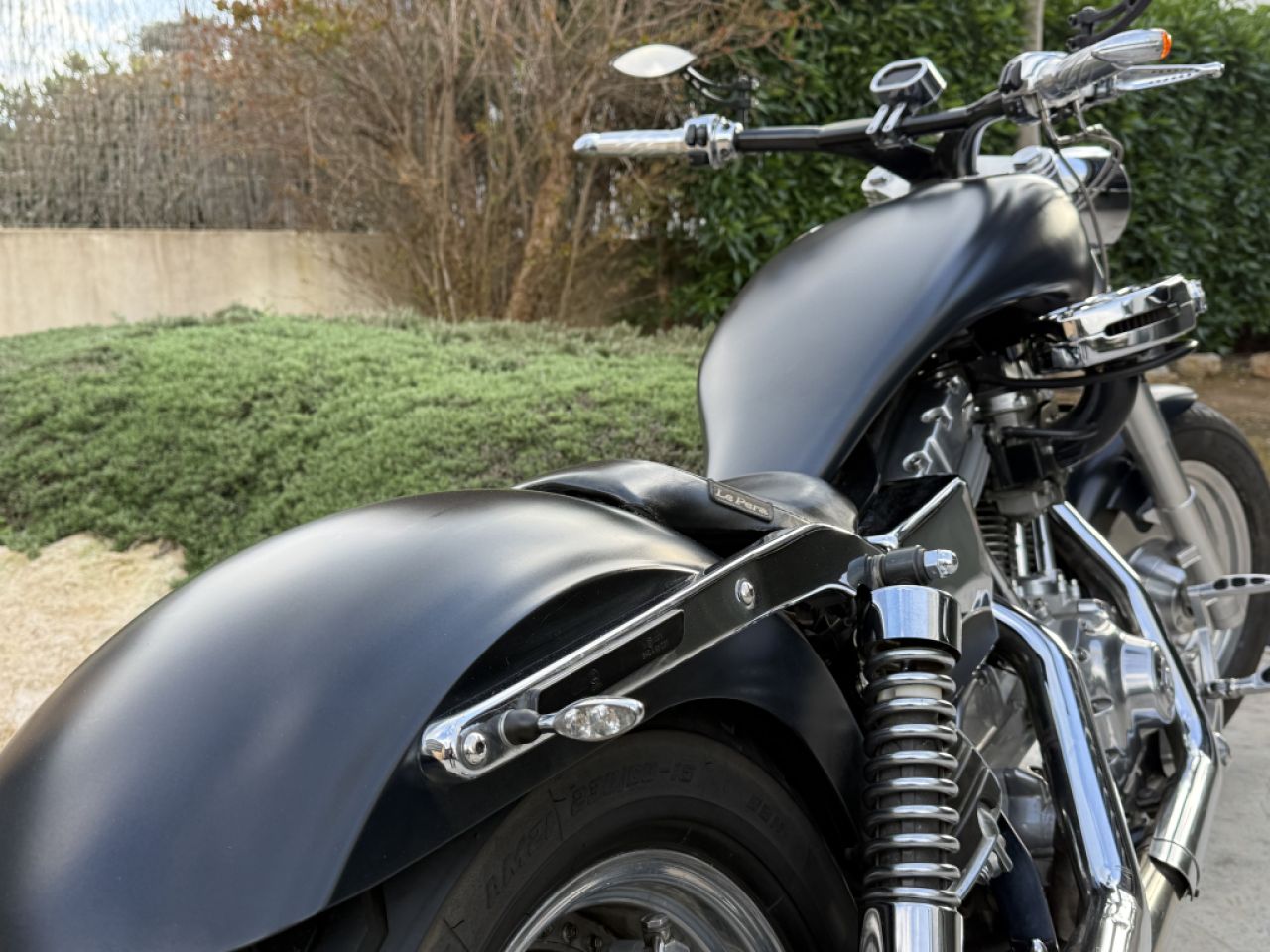 Wunderschöne Harley Dyna Custom | 1450cc Twin Cam | 230er Heckumbau | Matt Black