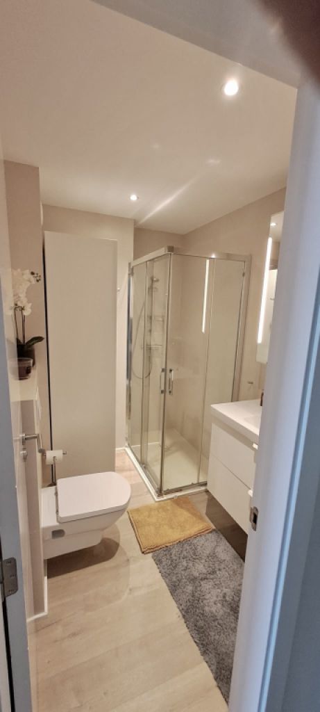 Wunderschöne, möblierte 75 m2 Wohnung im mondänen Hafen Portals Nous, top renoviert.