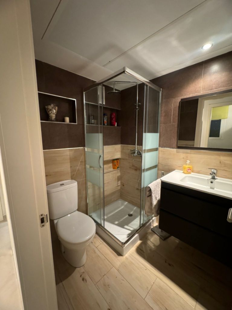 Hermoso ático para alquiler a largo plazo