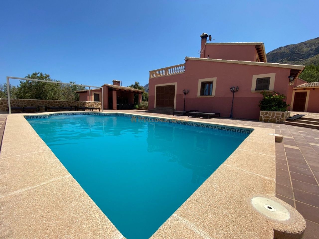 Se alquila preciosa finca rústica en Colonia de Sant Pere