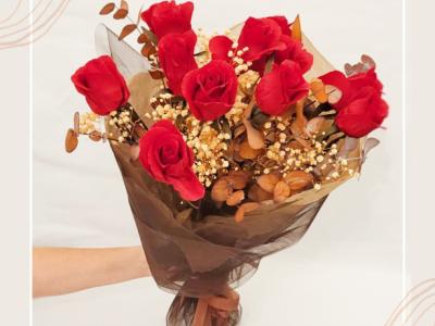 Beautiful bouquet of 12 burgundy paper roses