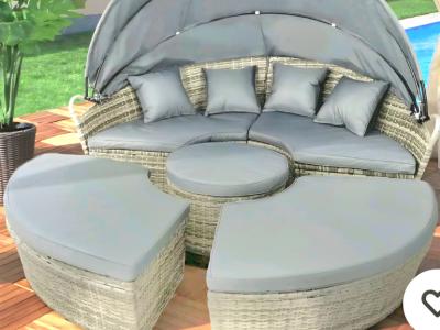 XXL LED-Sonneninsel Gartenliege Polyrattan Sitzgruppe Liege Insel NEU grau 210 Solarmodul