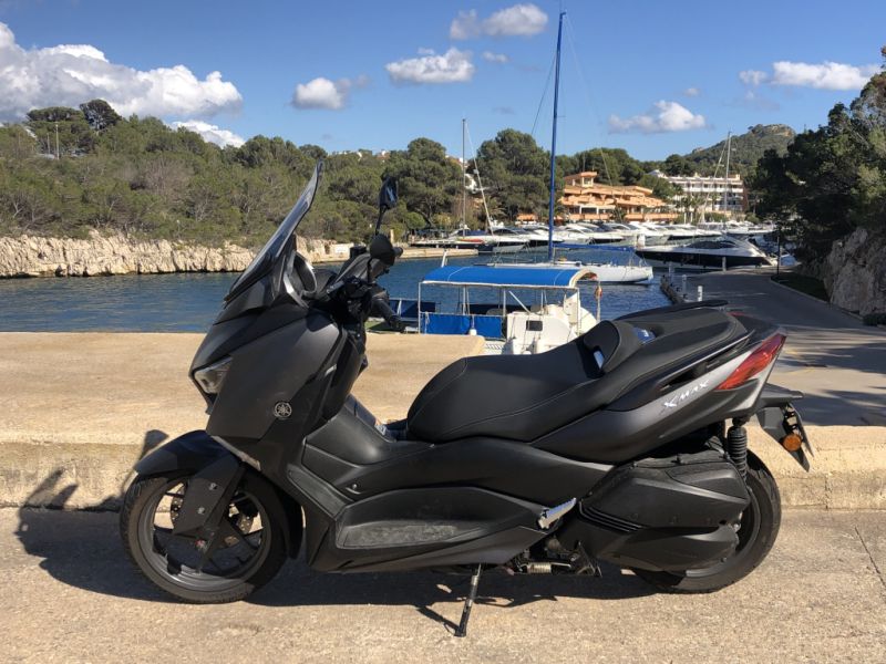Yamaha 300 X Max  7500KM Spanische Zulassung Standort Mallorca
