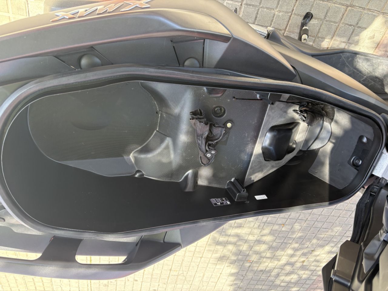 Yamaha 300 X Max  7500KM Spanische Zulassung Standort Mallorca