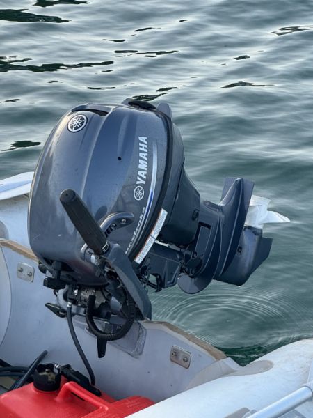 Yamaha 8 PS Außenborder YAMAHA als 4-Takter 2016 Neuwertiger Zustand  mit Tank Abholung Portocolom