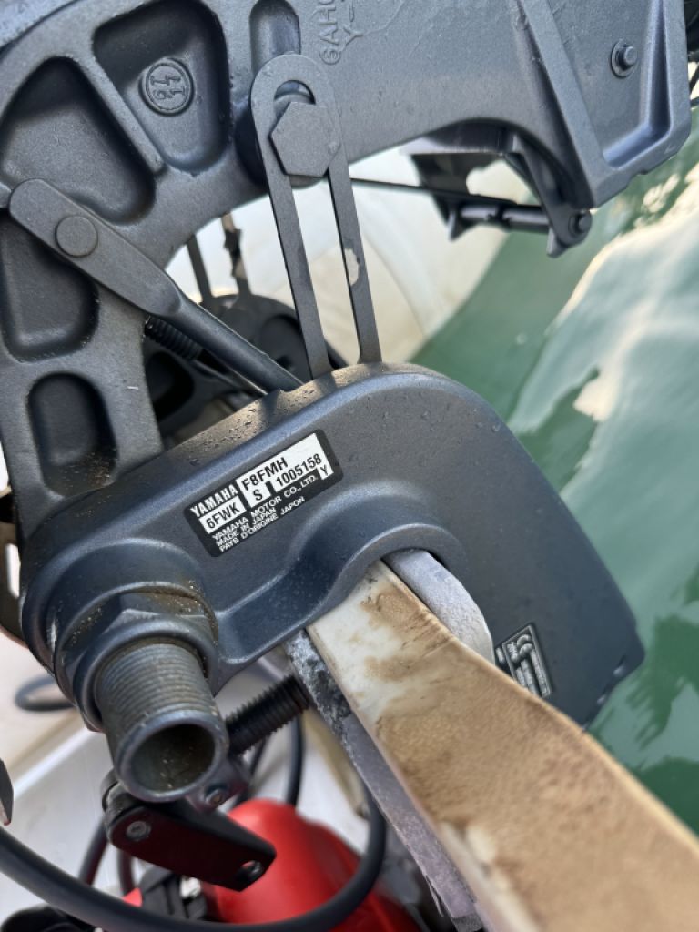 Yamaha 8 PS Außenborder YAMAHA als 4-Takter 2016 Neuwertiger Zustand  mit Tank Abholung Portocolom