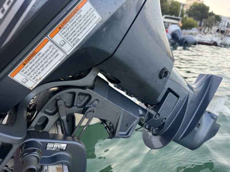 Yamaha 8 PS Außenborder YAMAHA als 4-Takter 2016 Neuwertiger Zustand  mit Tank Abholung Portocolom
