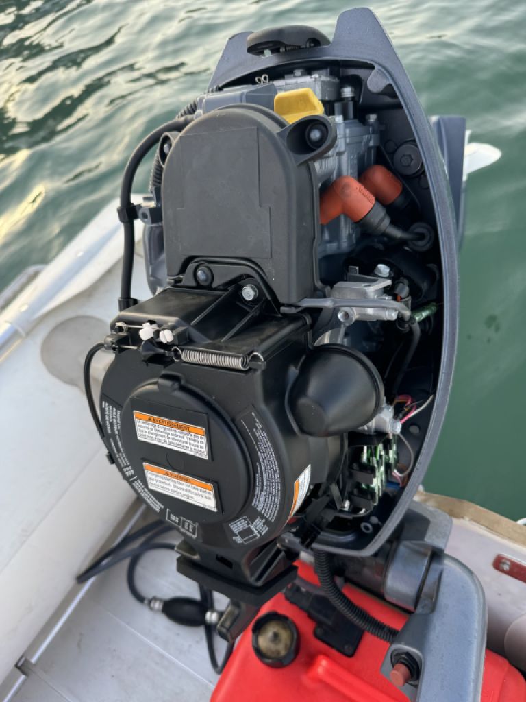 Yamaha 8 PS Außenborder YAMAHA als 4-Takter 2016 Neuwertiger Zustand  mit Tank Abholung Portocolom