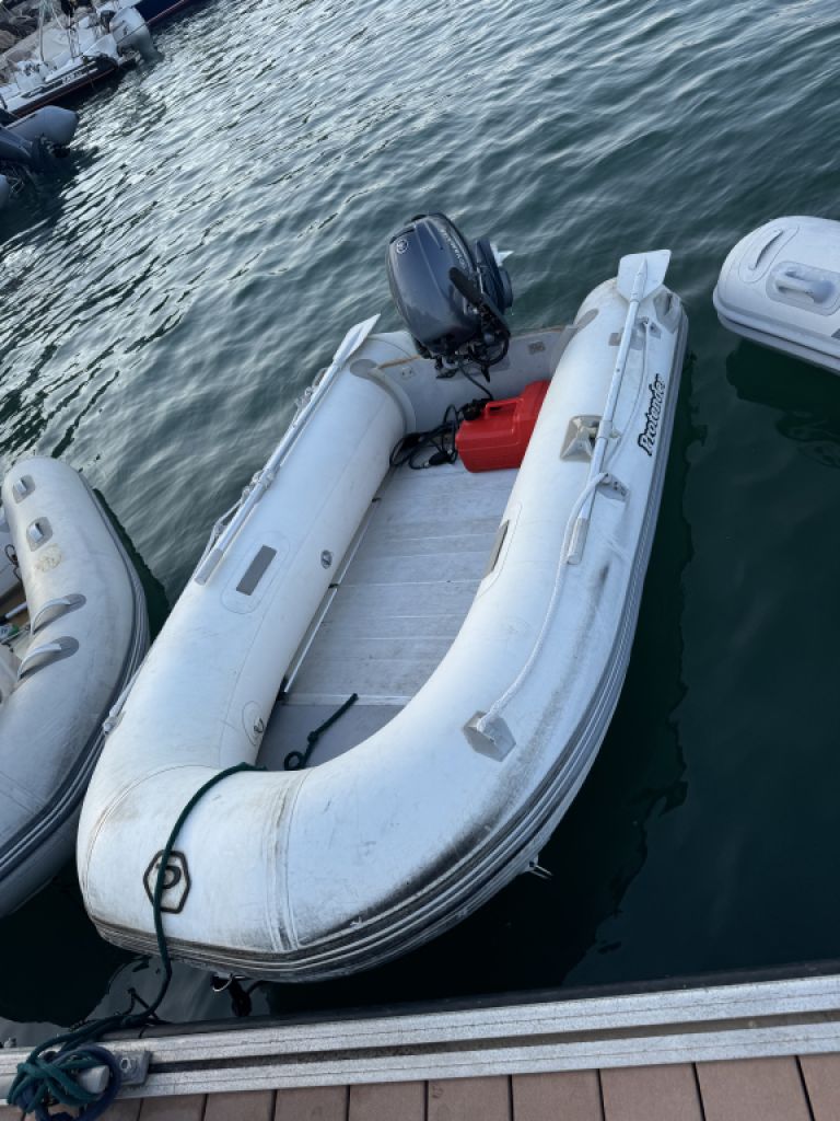 Yamaha 8 PS Außenborder YAMAHA als 4-Takter 2016 Neuwertiger Zustand  mit Tank Abholung Portocolom