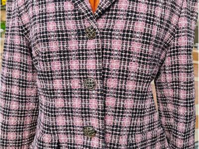 Blazer corto femenino atemporal y elegante de Amalfi