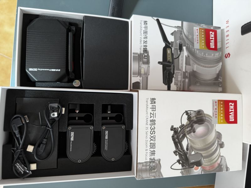 Zhiyun Weebill S Gimbal con accesorios