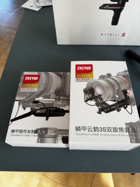 Zhiyun Weebill S Gimbal con accesorios