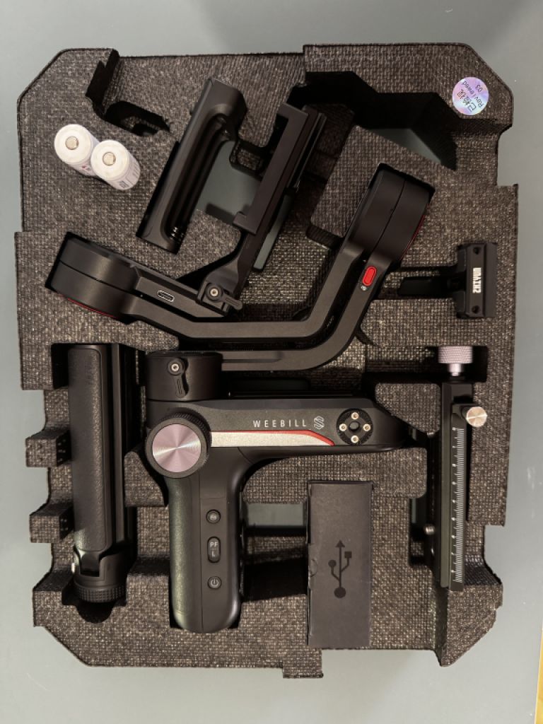 Zhiyun Weebill S Gimbal con accesorios