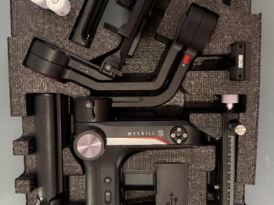 Zhiyun Weebill S Gimbal con accesorios