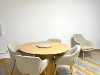 Rento habitacion en Campos para chica