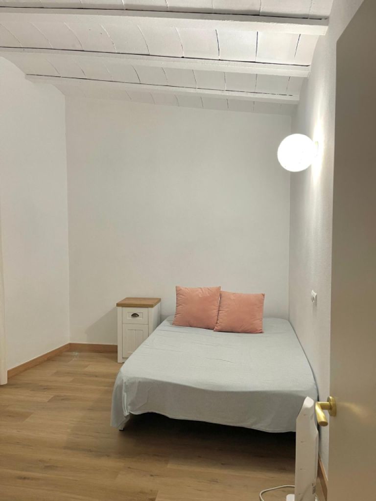 Rento habitacion en Campos para chica