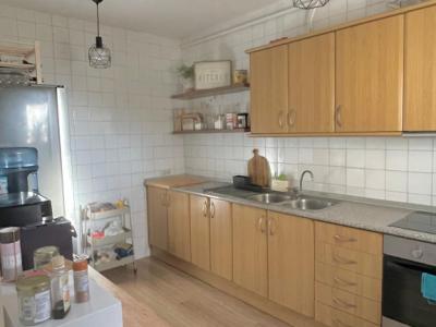 Rento habitacion en Campos para chica