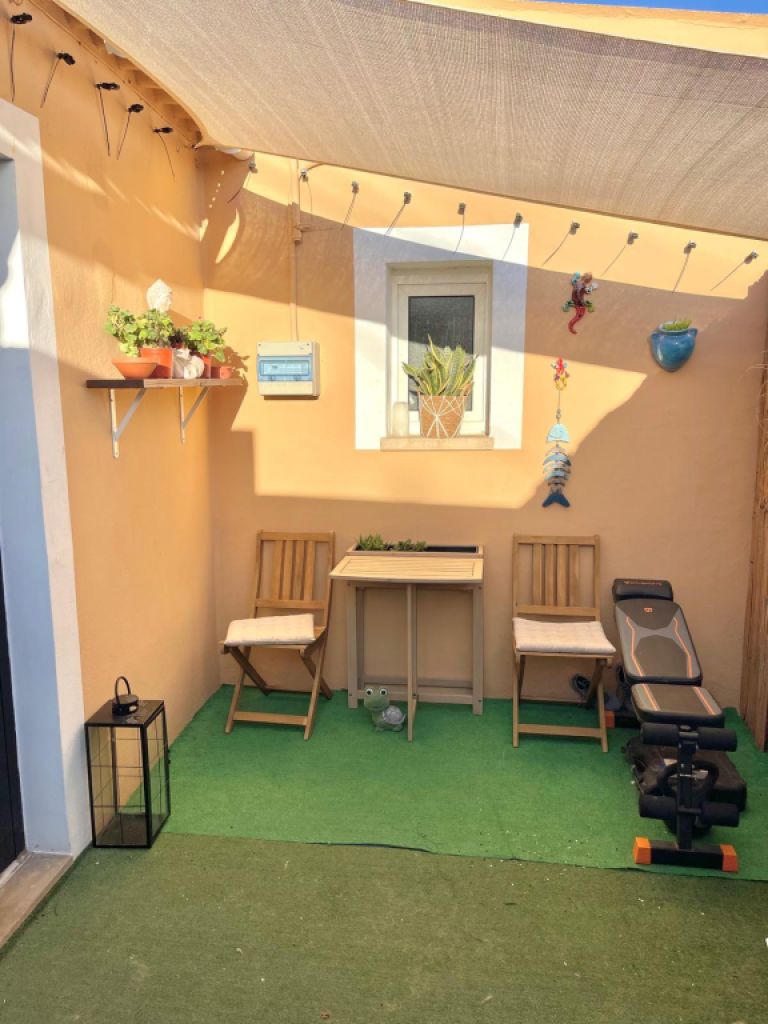 Rento habitacion en Campos para chica