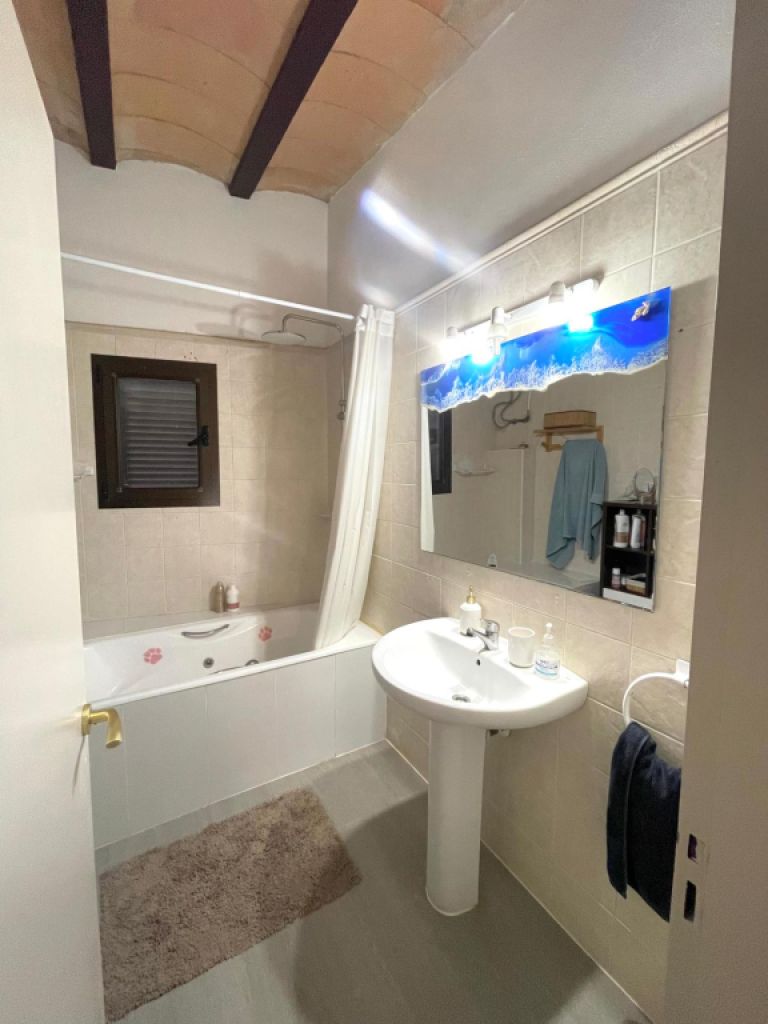 Rento habitacion en Campos para chica