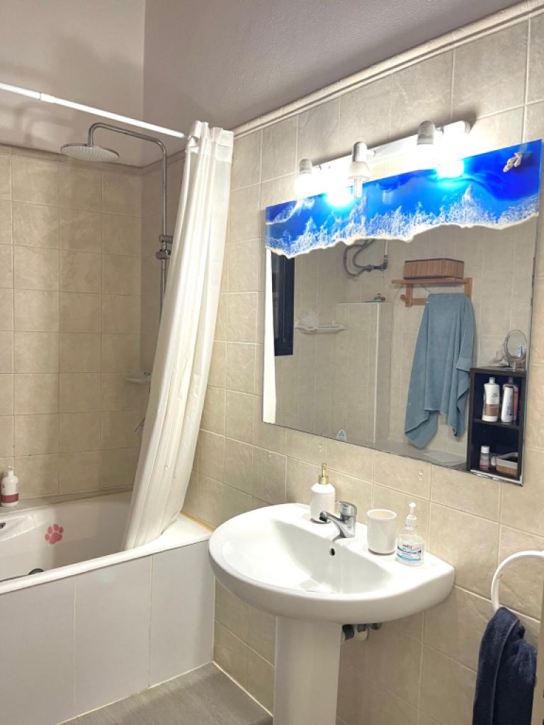 Rento habitacion en Campos para chica