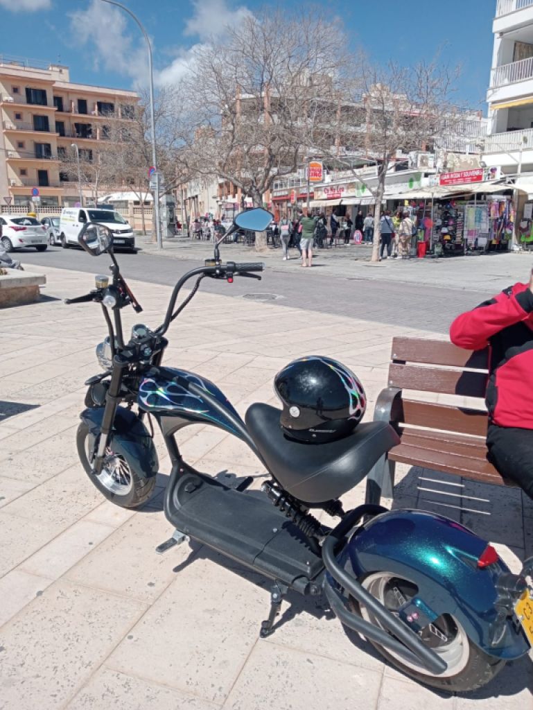 zu Verkaufen, seltenes. E Motorrad.50 ccm, im Harleys Style.