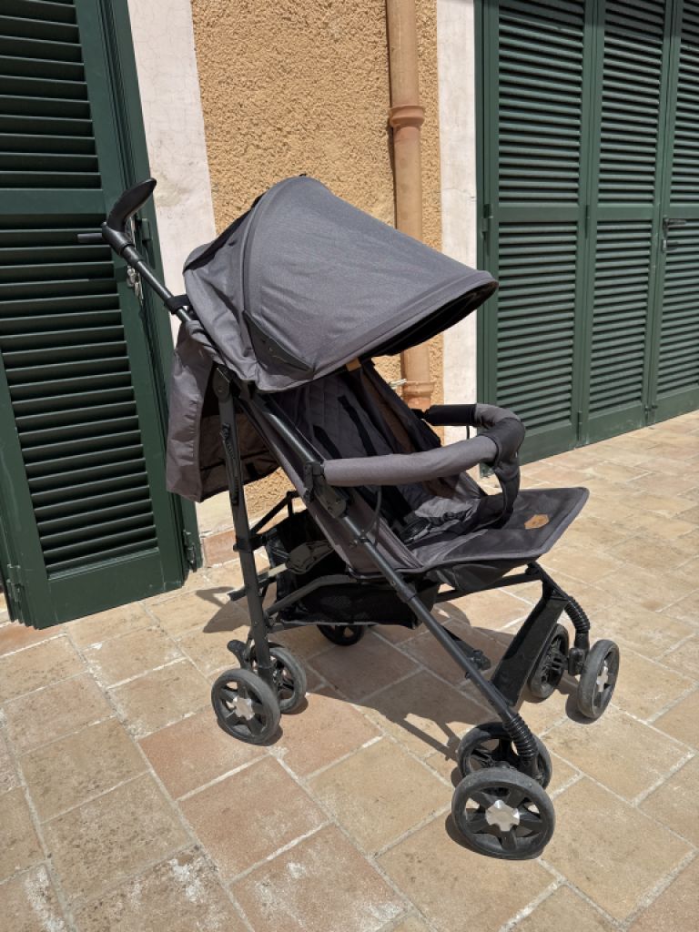 Zusammenklappbarer Buggy für Kleinkinder