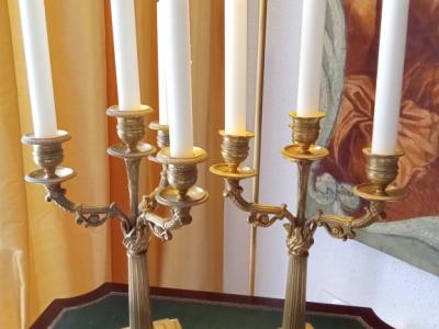 Dos pesados dorados al fuego "IMPERIO GIRANDOLEN" alrededor de 1820 de España, de propiedad noble.