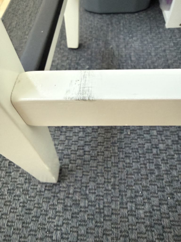 Zwei weiße Barhocker "Rosentrop von IKEA"