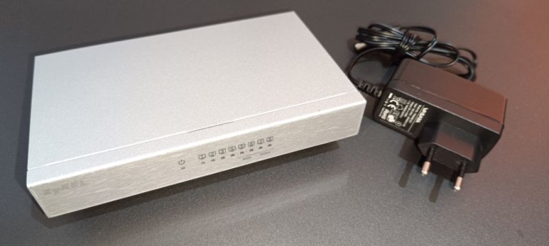 Conmutador Ethernet de 8 puertos Zyxel GS-108B v2