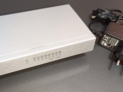 Conmutador Ethernet de 8 puertos Zyxel GS-108B v2